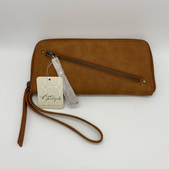Free People Handbags - Free People Brown Full Zip Wallet / Wristlet Clutch NWT